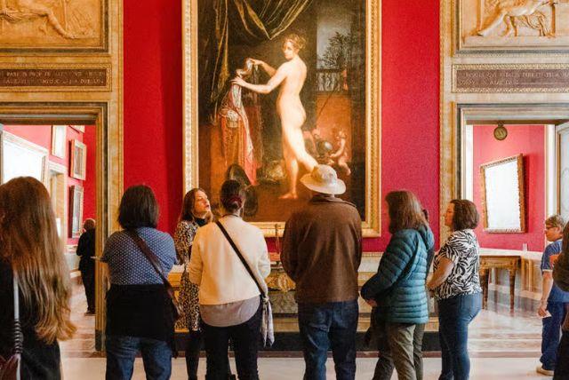 האוספים המיוחדים והסודיים של גלריית וילה בורגזה ברומא credit to getyourguide.com