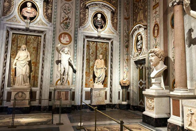 ברניני - יצירת "אמת חושפת את עצמה": למה זו אחת היצירות הכי מתעלמות בגלריה?