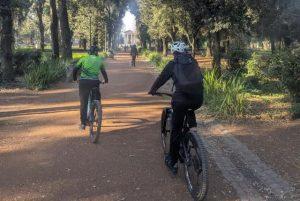 סיור אופניים בגני וילה בורגזה credit to getyourguide.com