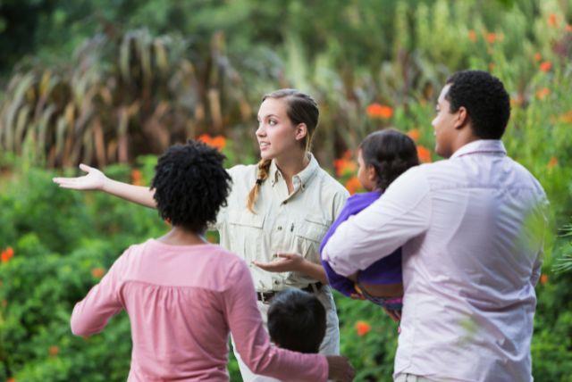סיור בוילה בורגזה עם מדריך או מדריך שמע קולי?