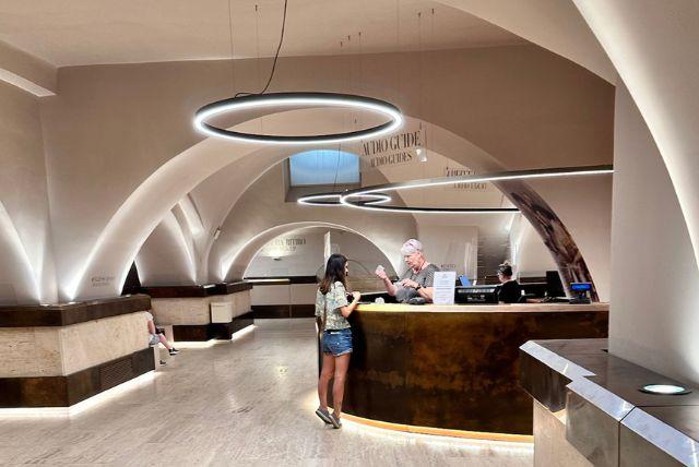 קומת הקרקע בגלריה בורגזה - מה מחכה לכם ברגע הראשון שנכנסים?