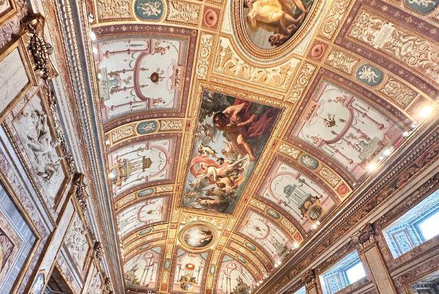 תקרת "עלייתה של אאורורה" - מי צייר ולמה היצירה כל כך חשובה?