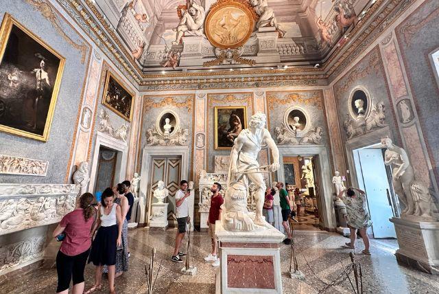 המסלול המומלץ בקומה הראשונה - איך לא לפספס אף יצירת מופת