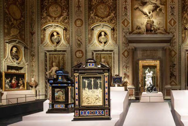 אוסף המדליות והמטבעות של בית בורגזה - חלון לעושר של המשפחה credit to getyourguide.com