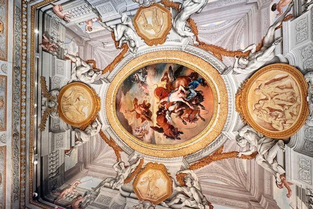 התקרה היפה ביותר בגלריה בורגזה - דירוג מקצועי